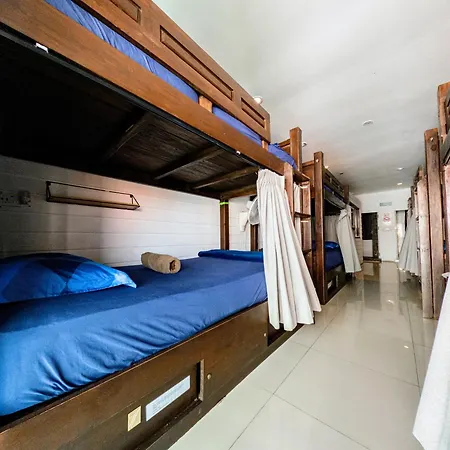 Back Home Backpackers Hostel-2